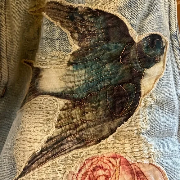 Magnolia Pearl Floral Distressed Jeans - Blue and Pink - Picture 3 of 12